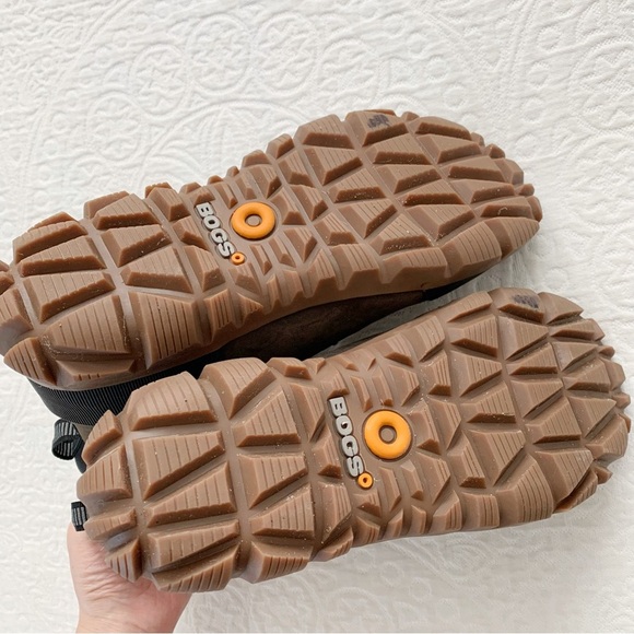 BOGS Men's Arcata Urban Leather Mid‎ Snow Boots, Chocolate - Picture 7 of 8